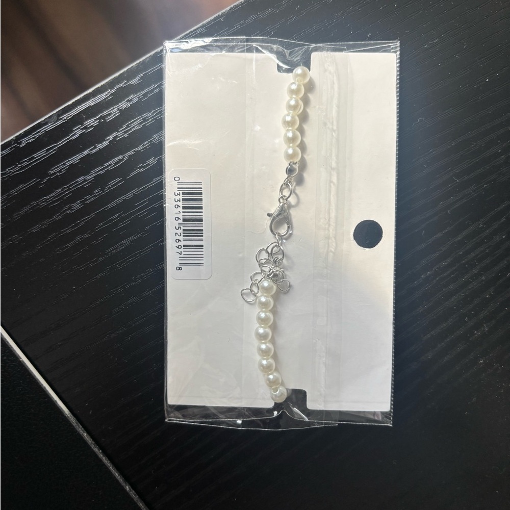 Shell and Bead Bracelet - Picture 2 of 2